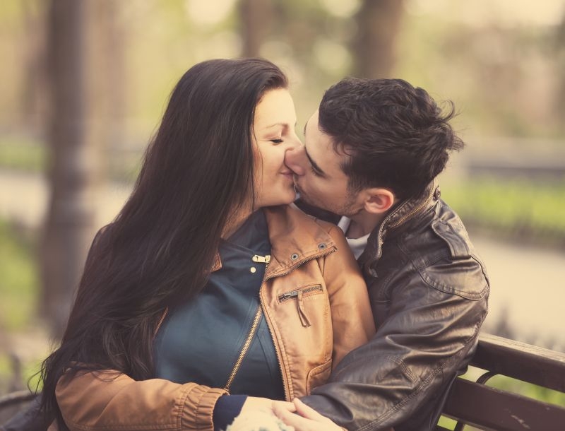 Εξομολογήσεις ενός άντρα: Πότε είναι η κατάλληλη στιγμή για το πρώτο φιλί