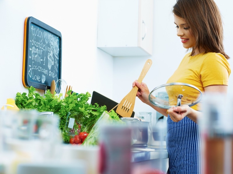 Kitchen Tips: Δεν φαντάζεσαι πόσο εύκολη θα κάνουν τη ζωή σου