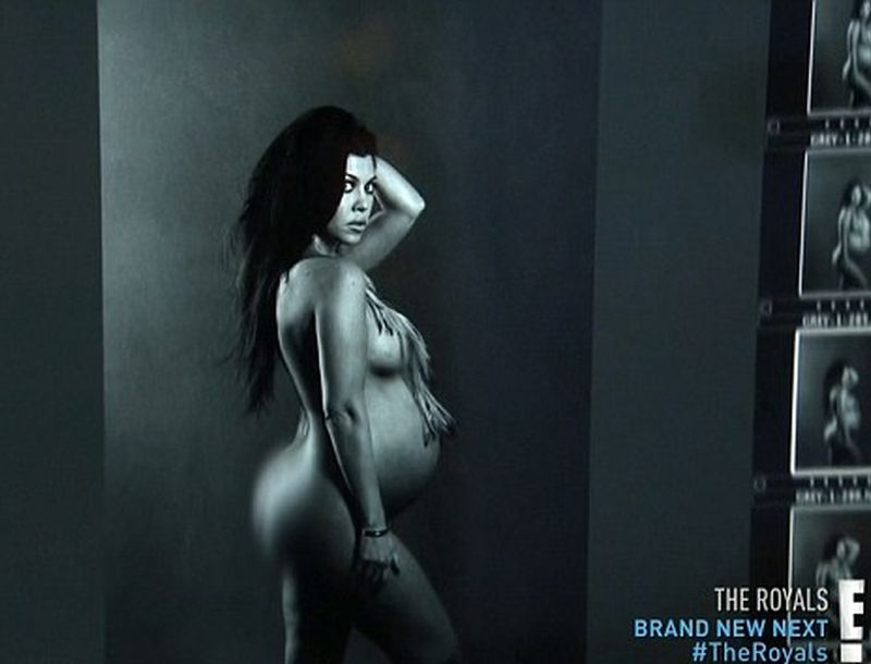 Kourtney Kardashian: Η γυμνή φωτογράφιση και η εγκυμοσύνη Kourtney Kardashian: Η γυμνή φωτογράφιση και η εγκυμοσύνη