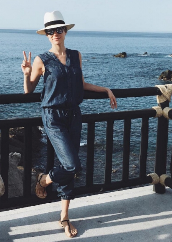Street style : H Kristin Cavallari σου δείχνει πως να φορέσεις την τζιν ολόσωμη φόρμα το καλοκαίρι