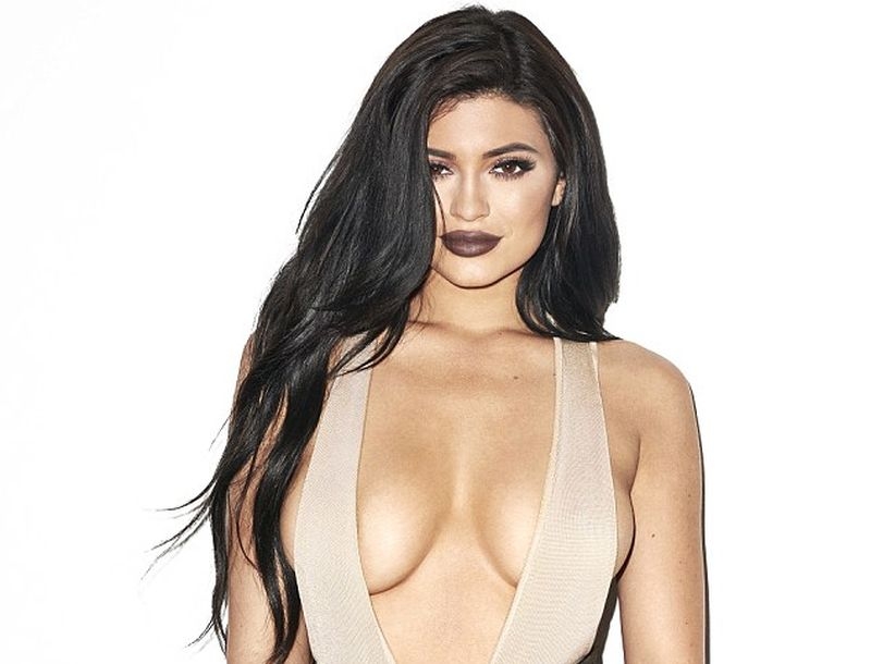Kylie Jenner : Η sexy φωτογράφιση της για το Galore από τον Terry Richardson