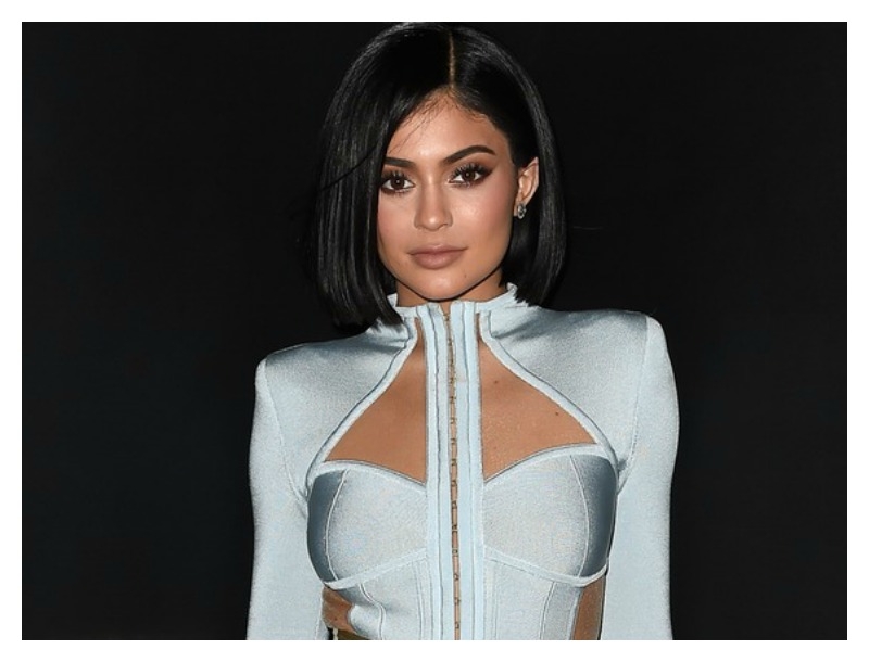 Kylie Jenner και PartyNextDoor: Φιλιούνται κάτω από τη βροχή