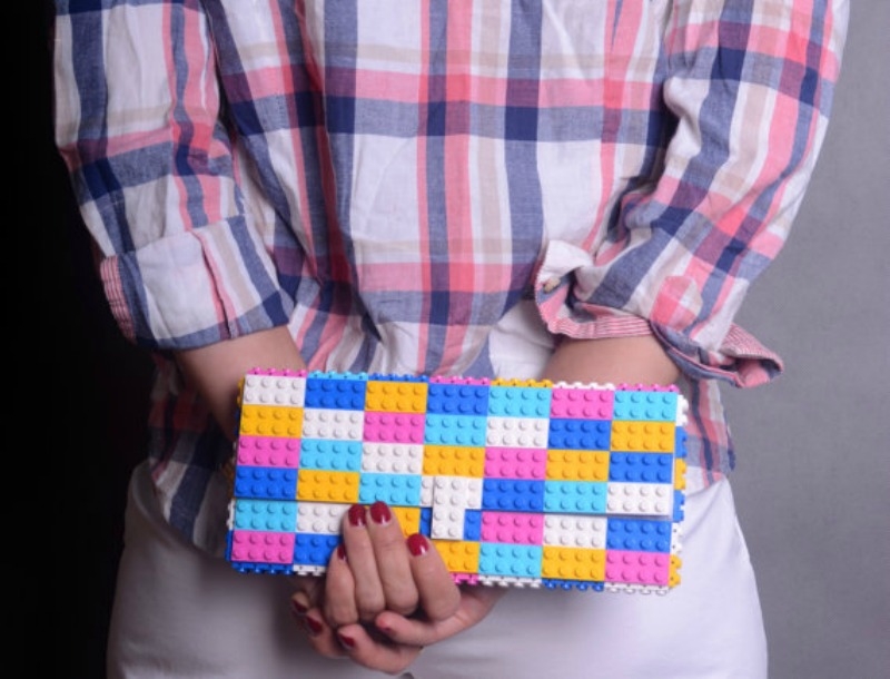 10 τσάντες από lego για κορίτσια που λατρεύουν ακόμα το παιχνίδι
