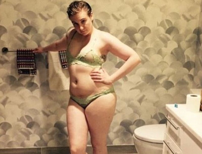 Lena Dunham: Τα κατάφερε! Δες πόσα κιλά έχασε Lena Dunham: Τα κατάφερε! Δες πόσα κιλά έχασε