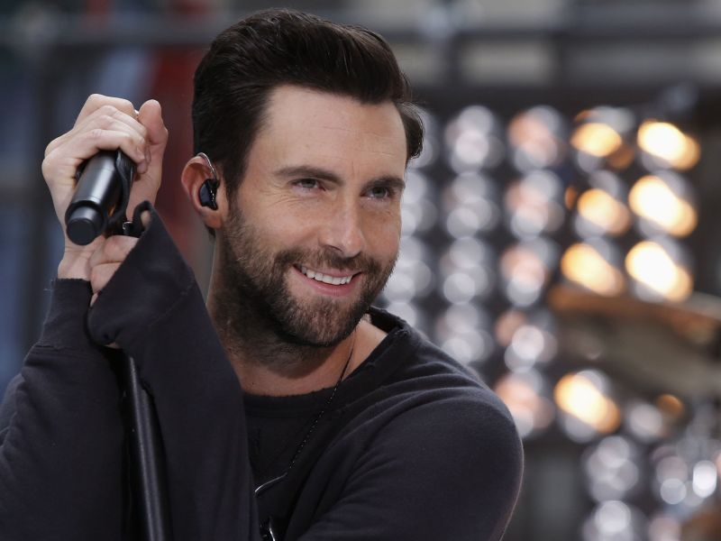 Δεν θα πιστεύεις πως έμπλεξε ο star των Maroon 5…