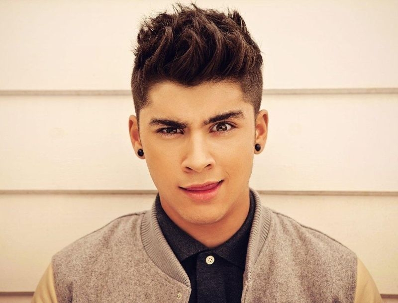 Zayn Malik: Τον κάνουν unfollow στο Twitter οι fans του! Zayn Malik: Τον κάνουν unfollow στο Twitter οι fans του!