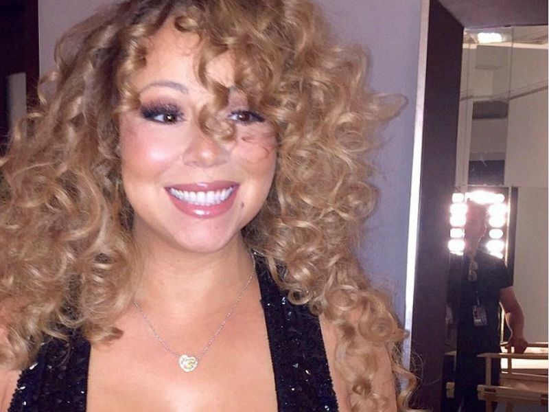 Mariah Carey τι εκθαμβωτικό κόσμημα είναι αυτό στο λαιμό σου;