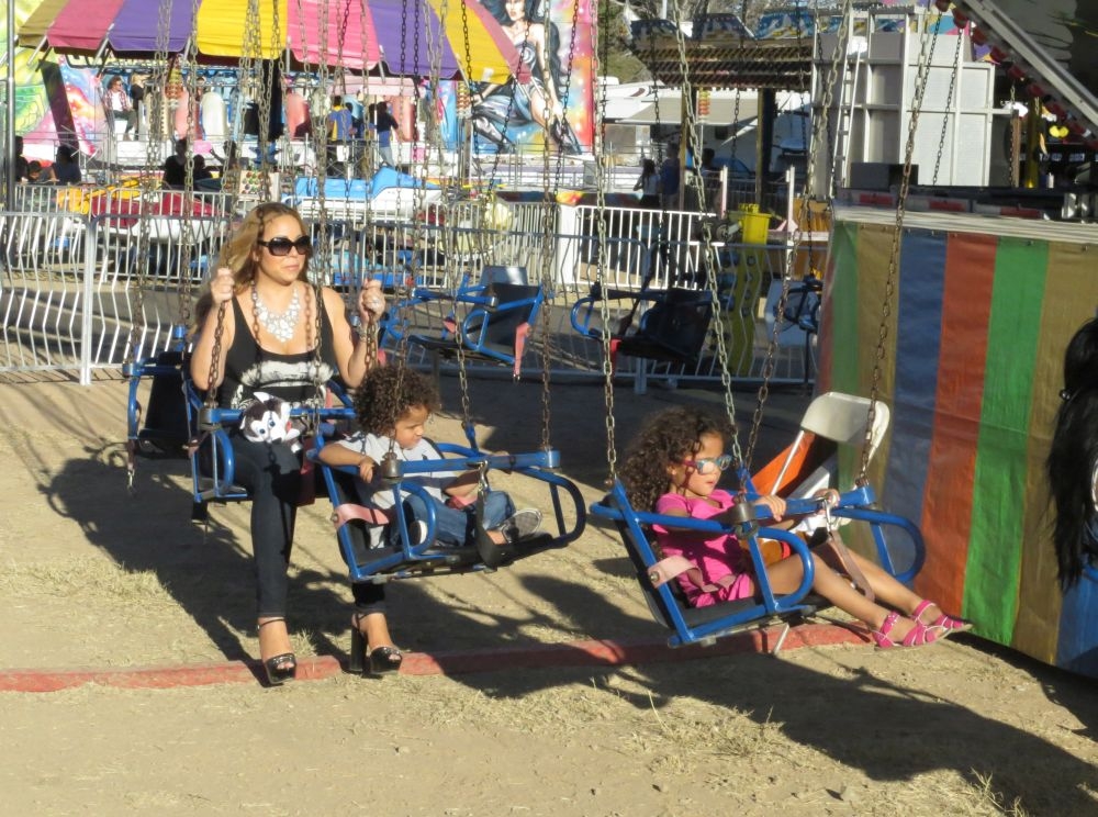 Ξανά παιδί! Η Mariah Carey στο Luna Park Ξανά παιδί! Η Mariah Carey στο Luna Park