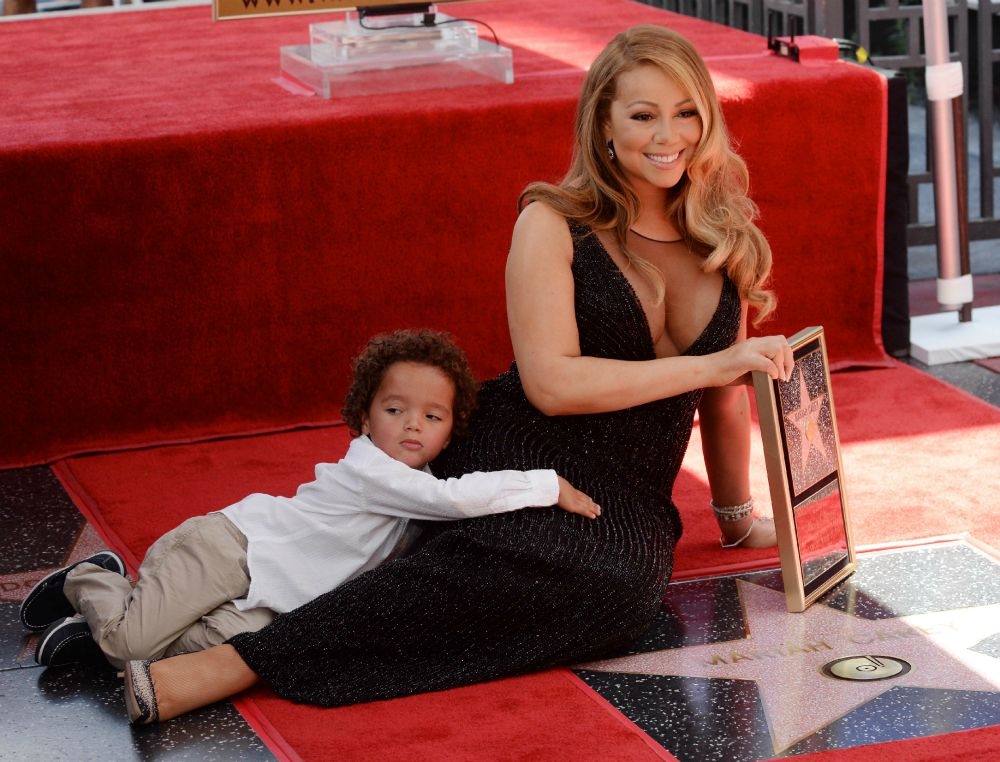 Mariah Carey: Κοκκάλωσε για να μη χαλάσει την πόζα Mariah Carey: Κοκκάλωσε για να μη χαλάσει την πόζα