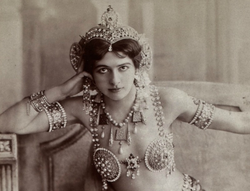 Mata Hari: Ο θρύλος της εξωτικής χορεύτριας που έγινε κατάσκοπος!