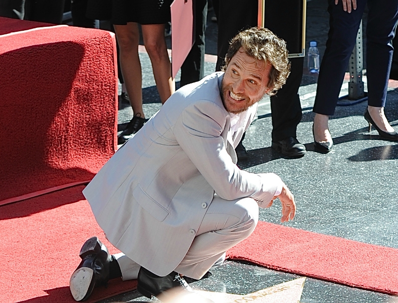 Ο Matthew McConaughey στη Λεωφόρο της Δόξας! Απέκτησε το δικό του αστέρι Ο Matthew McConaughey στη Λεωφόρο της Δόξας! Απέκτησε το δικό του αστέρι