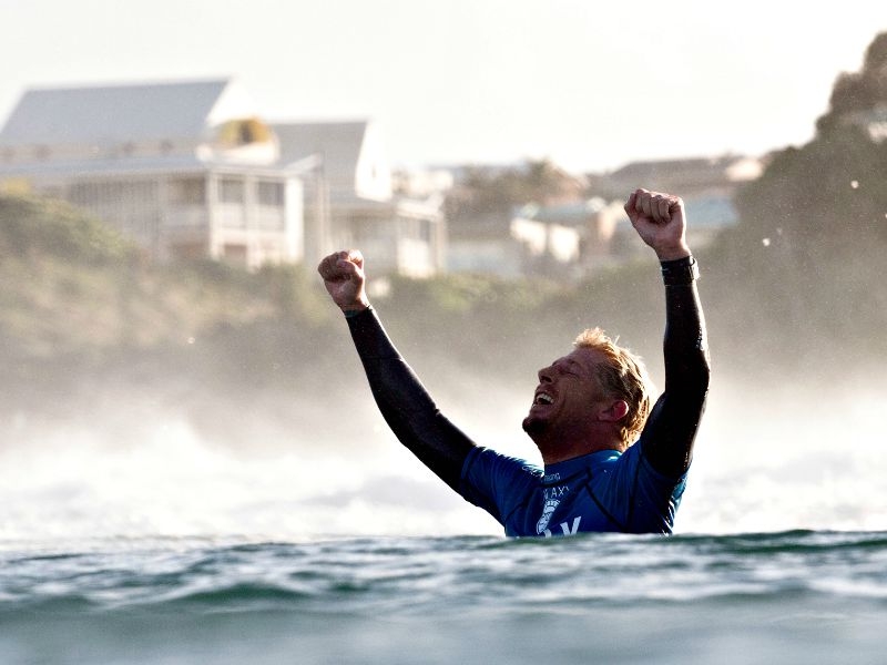 Mick Fanning: Η συναρπαστική ζωή του σέρφερ που δέχτηκε επίθεση από καρχαρία