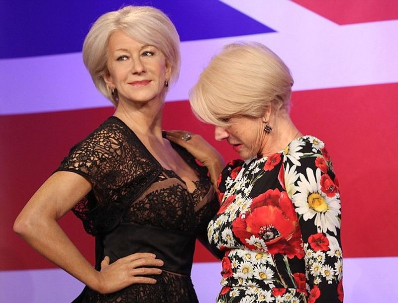 Helen Mirren: Δες τι έκανε όταν αντίκρισε το κέρινο ομοίωμα της