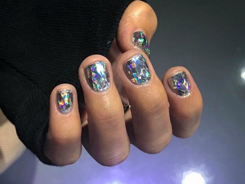 Και τα κοντά νύχια έχουν δικαίωμα στο nail art