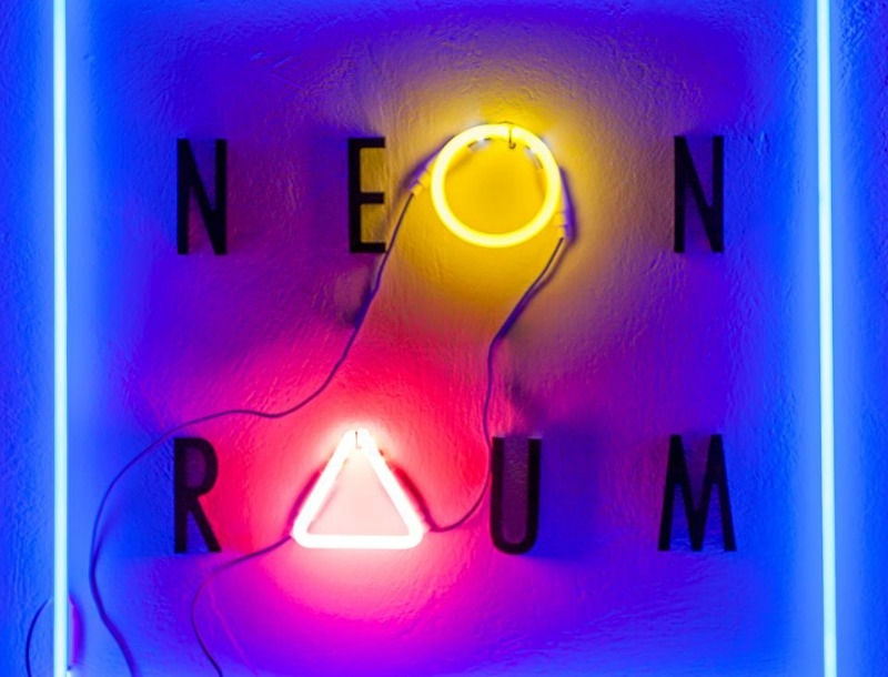 Κυριακάτικο brunch στο Neon Raum