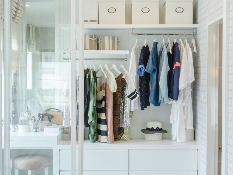 Spring cleaning: 8 πράγματα που πρέπει να πετάξεις από τη ντουλάπα σου Spring cleaning: 8 πράγματα που πρέπει να πετάξεις από τη ντουλάπα σου