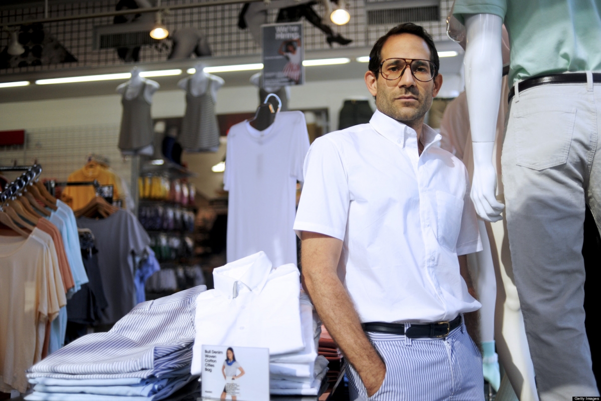 Η American Apparel απέλυσε τον Dov Charney και προσλαμβάνει μία γυναίκα ως CEO