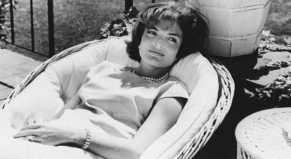 Jackie Kennedy Onassis: Μαθήματα στιλ από την Πρώτη Κυρία της μόδας!