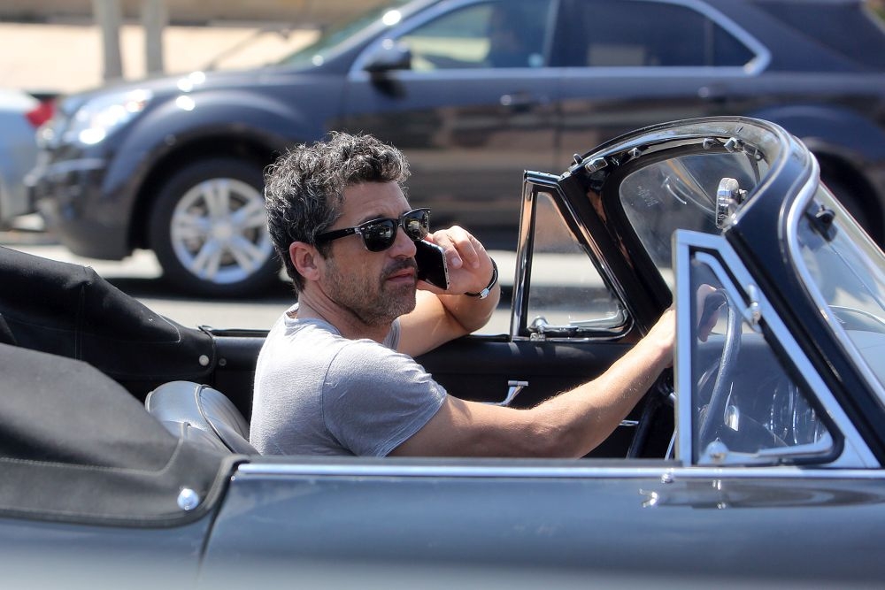 Patrick Dempsey δεν μιλάμε στο κινητό ενώ οδηγάμε!