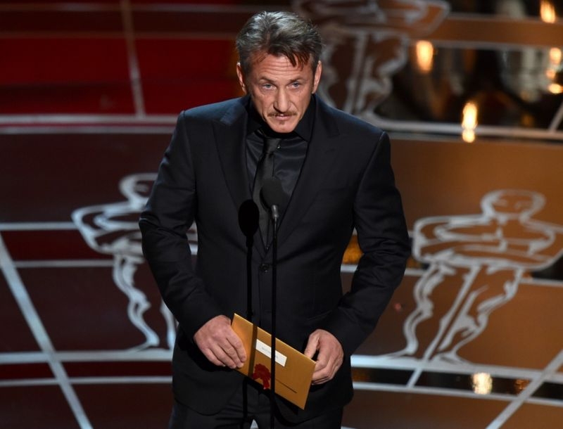 Sean Penn: Το αστείο στα Oscars που κατέληξε σε ρατσιστικό σχόλιο!