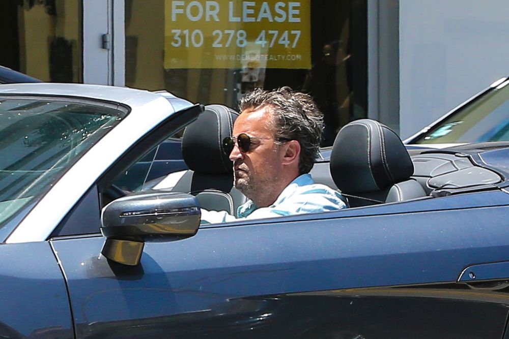 O Matthew Perry έγινε ξανά… Φιλαράκι!