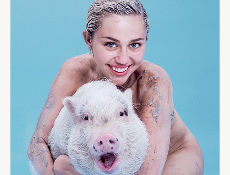 Miley Cyrus: Νέα γυμνή φωτογράφιση στο Paper
