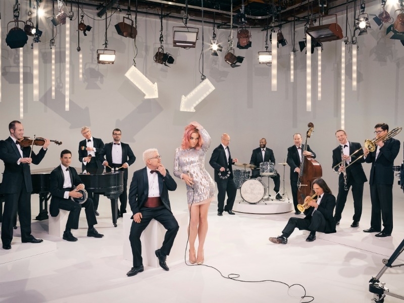Pink Martini: 4 πράγματα που δεν ξέραμε για την πιο κοσμοπολίτικη μπάντα Pink Martini: 4 πράγματα που δεν ξέραμε για την πιο κοσμοπολίτικη μπάντα