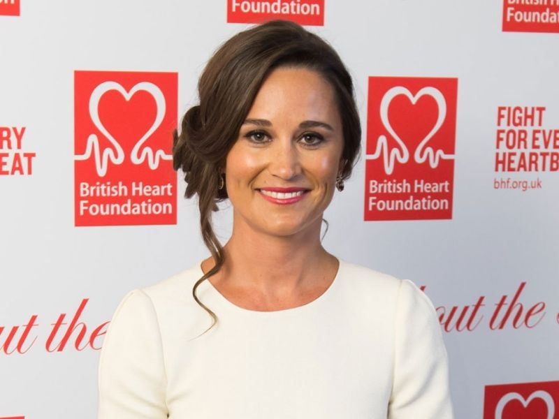 Πόση χλιδή πια; Το ρολόι της Pippa Middleton αξίζει πάρα πολλά! Πόση χλιδή πια; Το ρολόι της Pippa Middleton αξίζει πάρα πολλά!