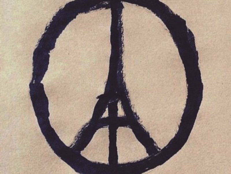Pray for Paris: Όλος ο πλανήτης προσεύχεται για τη Γαλλία Pray for Paris: Όλος ο πλανήτης προσεύχεται για τη Γαλλία