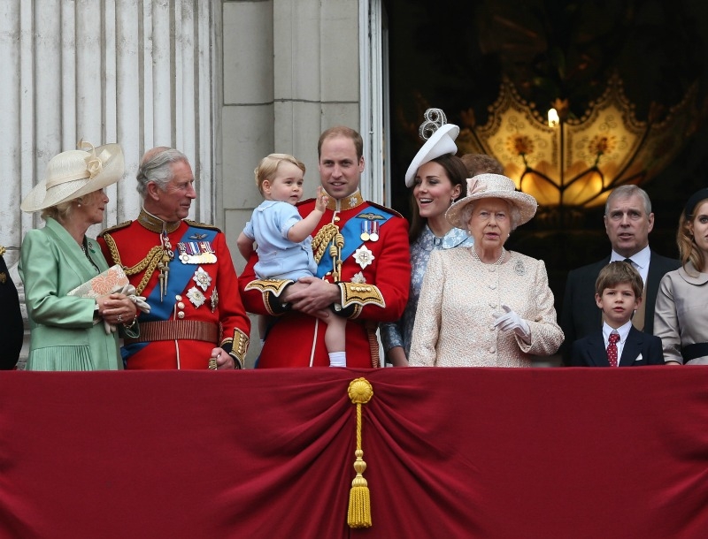 Prince George: H πρώτη του εμφάνιση στο βασιλικό μπαλκόνι