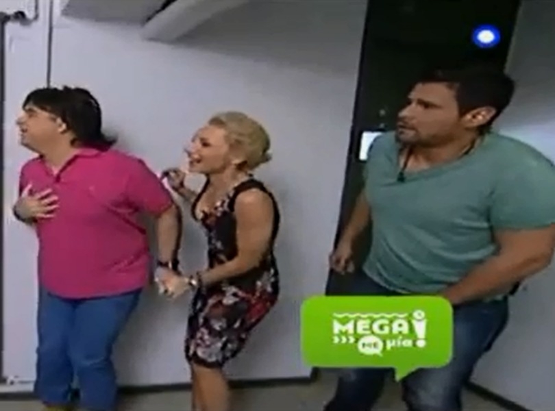 O Μάρκος, το ξύλο και η αναμονή στην τουαλέτα (video) O Μάρκος, το ξύλο και η αναμονή στην τουαλέτα (video)