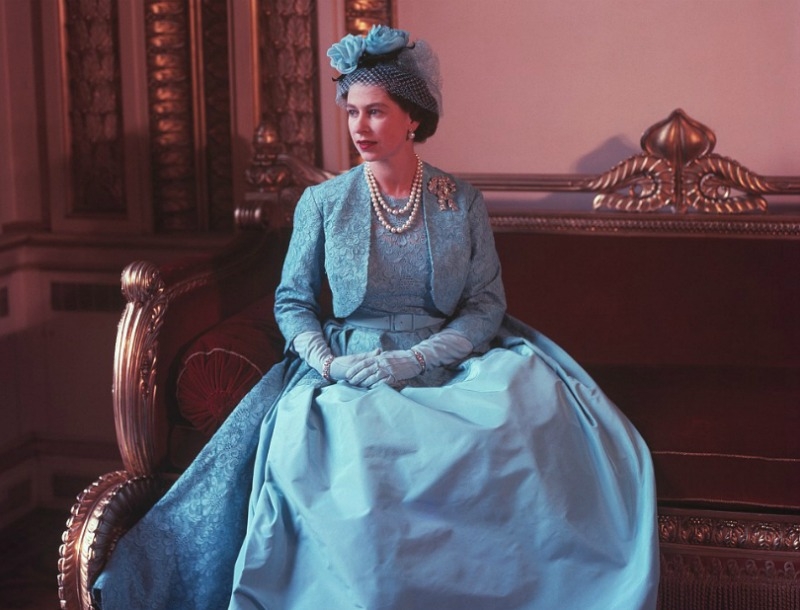 Βασίλισσα Ελισάβετ: Χρόνια Πολλά!  Είσαι  το αγαπημένο μας style icon
