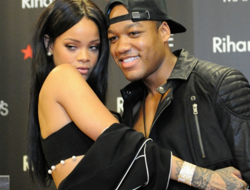 Η Rihanna ξέρει πως πρέπει να μυρίζει ο άντρας! Η Rihanna ξέρει πως πρέπει να μυρίζει ο άντρας!