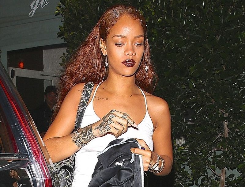Rihanna: 15 φορές που μας έδειξε το στήθος της (εκτός από την σημερινή)