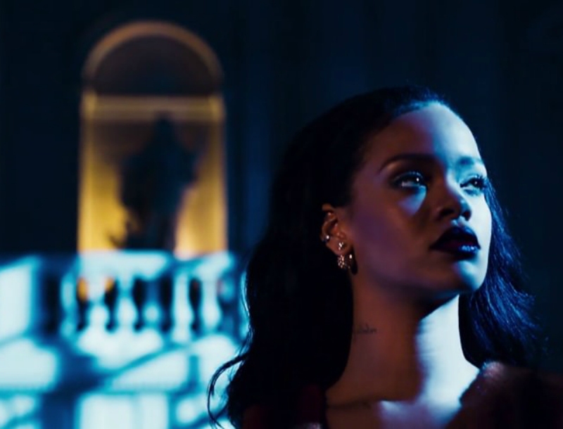 Rihanna: Σε ρόλο μοντέλου για τον οίκο Dior (Photos+video)