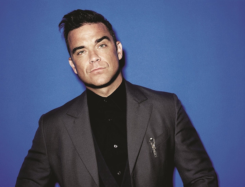 Robbie Williams: Το ροζ μαλλί και η πλάκα για τον Bruce Jenner Robbie Williams: Το ροζ μαλλί και η πλάκα για τον Bruce Jenner