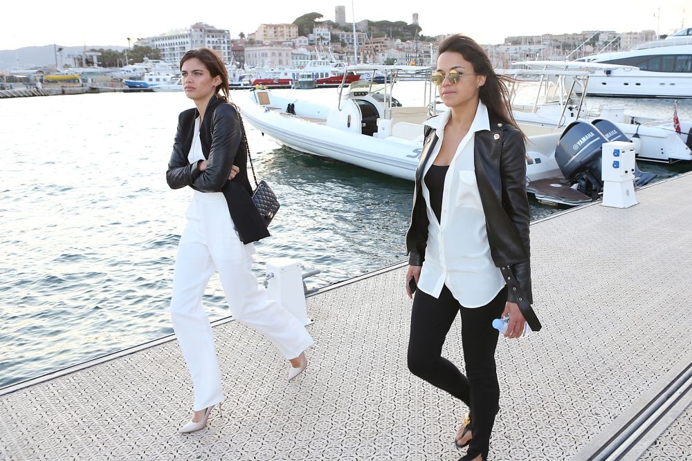 H Michelle Rodriguez βγήκε βόλτα στις Κάννες H Michelle Rodriguez βγήκε βόλτα στις Κάννες