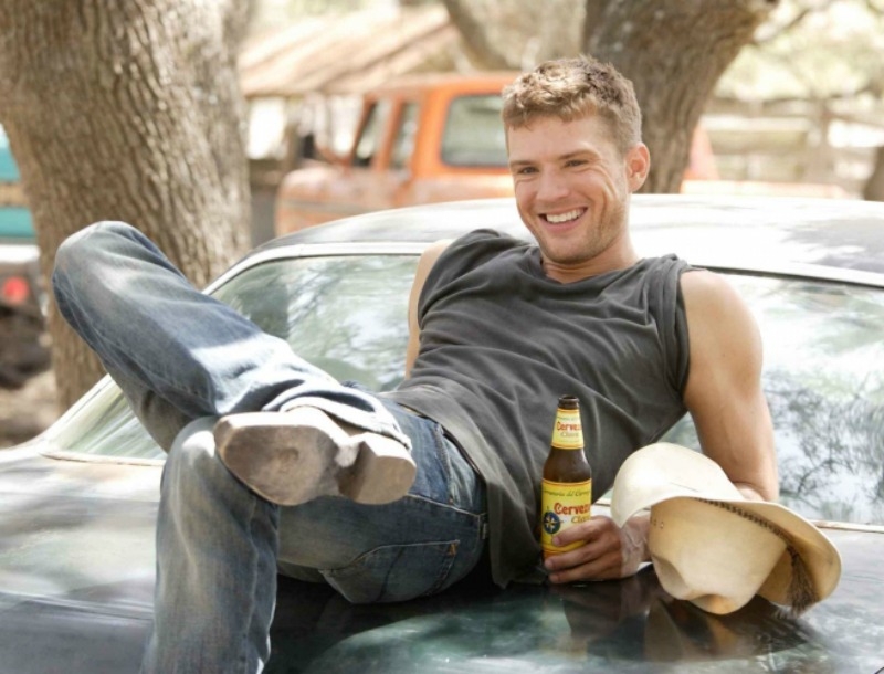 Γιατί ο Ryan Phillippe είναι το πιο σέξι αγόρι της showbiz - Δες το νέο του τατουάζ Γιατί ο Ryan Phillippe είναι το πιο σέξι αγόρι της showbiz - Δες το νέο του τατουάζ