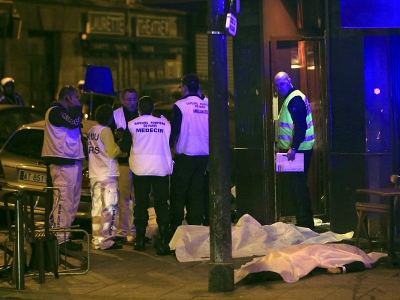 Επίθεση στο Παρίσι: 8 τρόποι για να μη μας λυγίσει ο φόβος