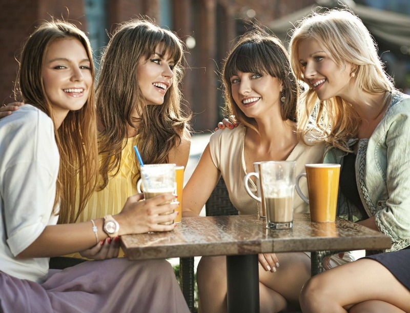 Girls on a budget: 10 staple καλλυντικά που πρέπει να έχεις στην συλλογή σου Girls on a budget: 10 staple καλλυντικά που πρέπει να έχεις στην συλλογή σου