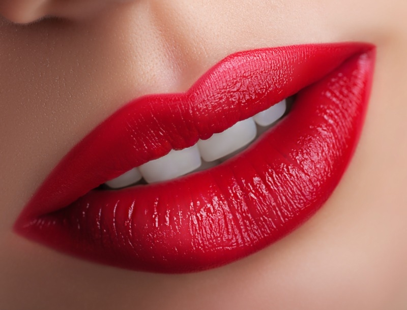 10 αγαπημένα lip balm για ενυδατωμένα χείλη