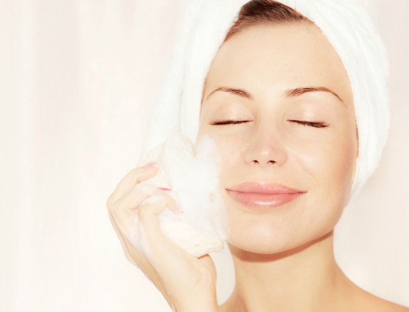 DIY: Φτιάξε το δικό σου face foam με 3 υλικά DIY: Φτιάξε το δικό σου face foam με 3 υλικά