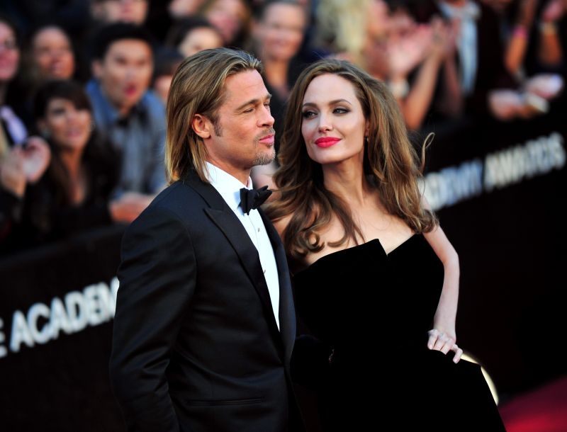 H Angelina προσπαθεί να πείσει τον Brad Pitt να παίξει στη νέα της ταινία