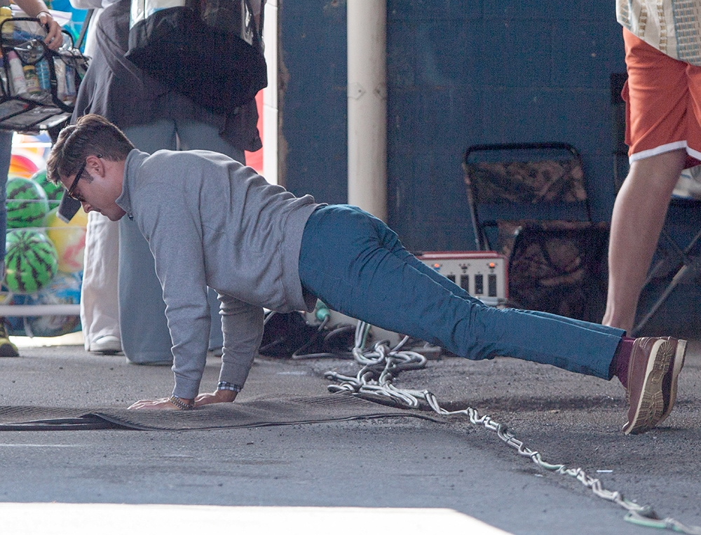 Έχεις δει τον Zac Efron να κάνει push ups;
