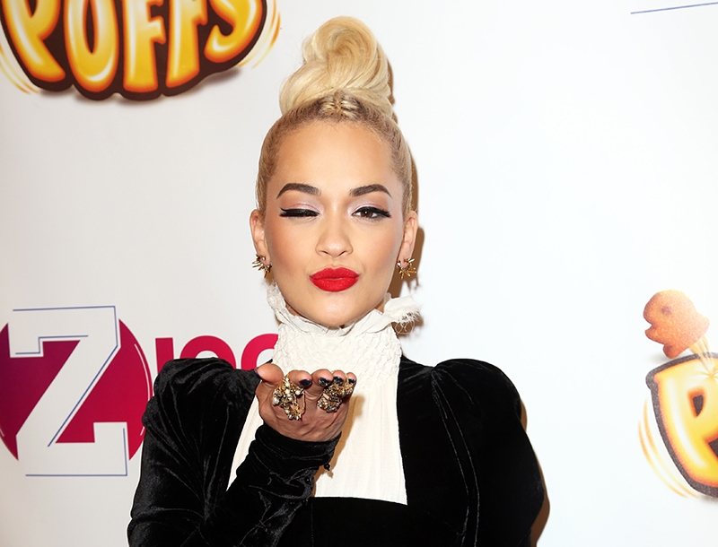 H topless φωτογραφία της Rita Ora στο Instagram λίγο πριν καλωσορίσουμε το 2015