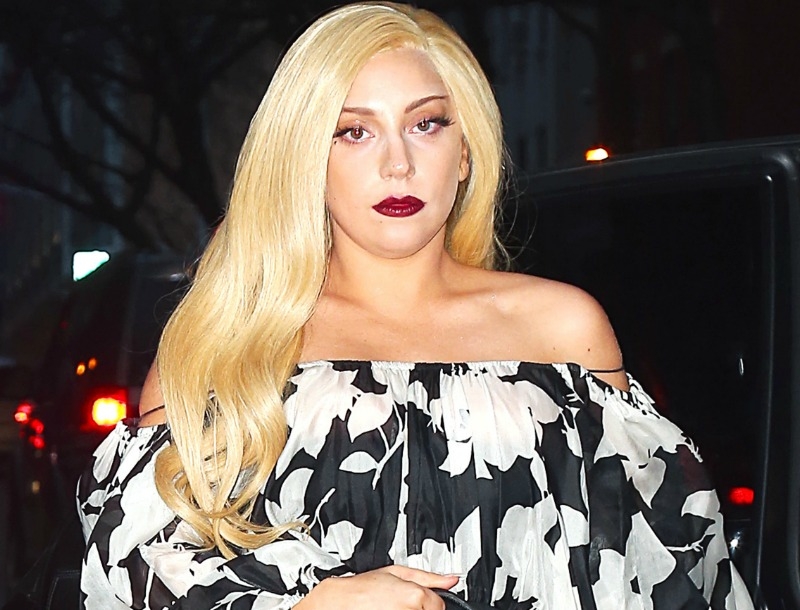 Η Lady Gaga υπογράφει την καμπάνια της Shiseido για το 2015