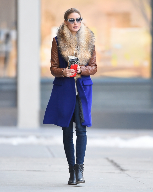 Fur Collar: η Olivia Palermo φοράει το γούνινο γιακά με colorblock παλτό και μας δίνει ιδέες