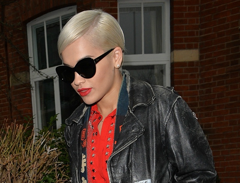 Τόλμησε τις αλλαγές στα μαλλιά όπως η Rita Ora! Όλα τα προϊόντα styling που θα χρειαστείς Τόλμησε τις αλλαγές στα μαλλιά όπως η Rita Ora! Όλα τα προϊόντα styling που θα χρειαστείς