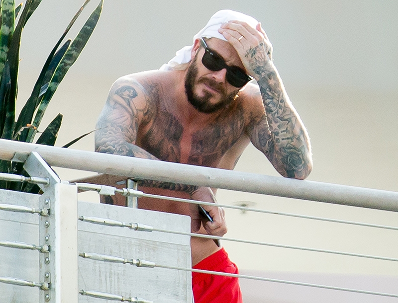 David Beckham ζεστάθηκες; David Beckham ζεστάθηκες;