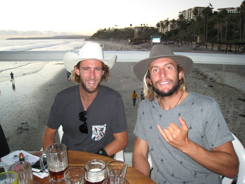 Το boost της ημέρας: Αυτό τα surf boys θα σου φτιάξουν την διάθεση!